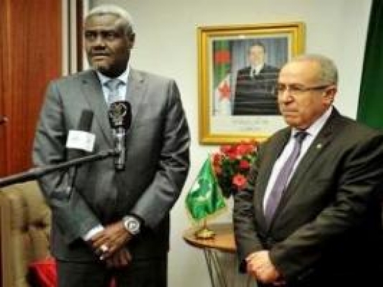 رئيس مفوضية الاتحاد الإفريقي يشيد بالدور التاريخي والقيادي للجزائر في القارة
