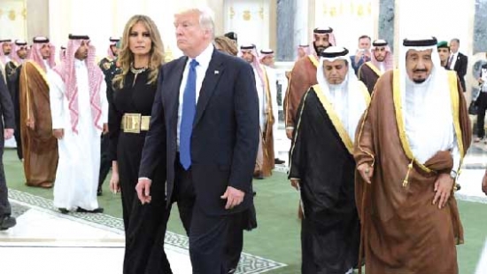 ترامب يصل السعودية .. ويخطب أمام القمة العربية الإسلامية ـ الأمريكية