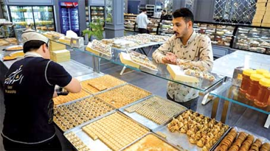 تجار يراهنون على الحلويات والمرطبّات في رمضان