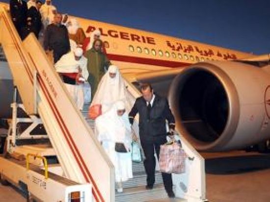 التحاق معظم الحجاج الجزائريين بمكة المكرمة وانطلاق أول رحلة إلى الجزائر هذا الأربعاء