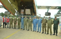طائرة عسكرية تنقل 29 طنا من المواد الغذائية والصيدلانية إلى شعب النيجر