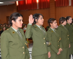 الفريق قايد صالح يشيد بمساهمة المرأة في تطوير وعصرنة الجيش الوطني الشعبي