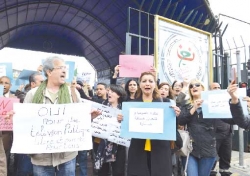 عمال التلفزيون العمومي في وقفة احتجاجية سلمية للمرة الرابعة
