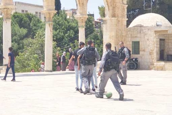 شرطة الاحتلال توافق على مسار جديد لمسيرة الأعلام