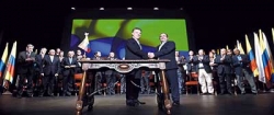 كولومبيا توقّع اتّفاق سلام  مع «فارك» يطوي نزاعا استمرّ نصف قرن