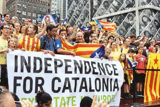 القضـاء الإسباني يـــأمر باعتقال  زعيــــم إقليم كتالونيـا المعــزول