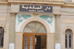 عمال بلدية تيفرة  يحتجون  أمام دائرة سيدي عيش