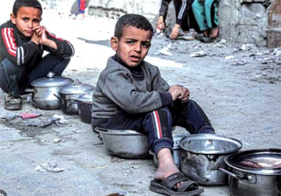 المجاعة تفتك بـ 2.4 مليون فلسطينـي فـي  قطـاع غـزّة