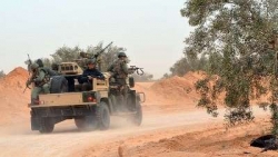 تونس : مقتل 9 عسكريين باستهداف دورية للحرس الوطني