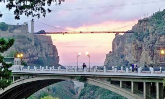 قسنطينـة..توافـد كبـير للسيـّاح الأجانـب والمحليين