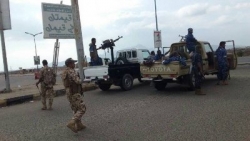 اليمن: انفصاليو اليمن يسيطرون على مقر الحكومة في عدن والسلطة تتهمهم بالانقلاب