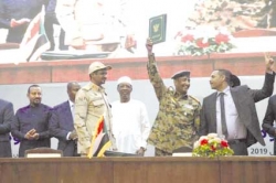 توقيع اتفاق المرحلة الانتقالية بين المجلس العسكري وحركة الاحتجاج