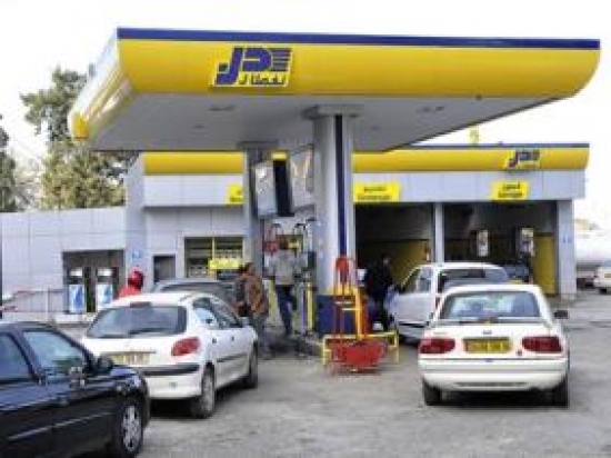 وقود:سلطة ضبط المحروقات تعلن عن الاسعار الجديدة المطبقة بمحطات البنزين ابتداء من 1جانفي 2018