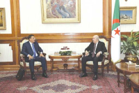 الرئيس تبون متفتح على الحوار وماض في تعميق الديمقراطية