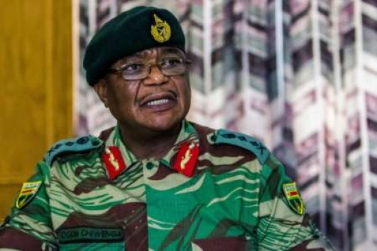 جيش زيمبابوي يعلن عن إجراء مباحثات مع الرئيس موغابي حول مستقبل البلاد