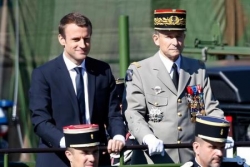 استقالة رئيس أركان الجيوش الفرنسية بعد خلافه مع ماكرون