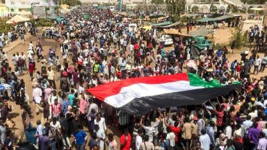 السودان: في انتظار بيان الجيش..أنباء عن تنحي الرئيس عمر البشير
