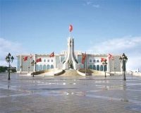 الحكومة التونسية تراهن على تجسيد أولى إصلاحاتها