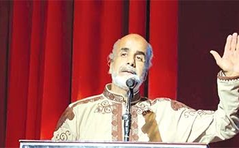 النقـد المسرحي بحاجـة إلى التعمـق والانفتـاح علـى الجامعـة