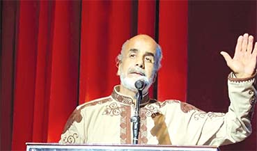 النقـد المسرحي بحاجـة إلى التعمـق والانفتـاح علـى الجامعـة