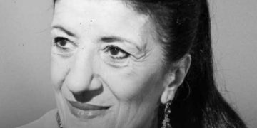 نجوم تنبض بها القلوب..