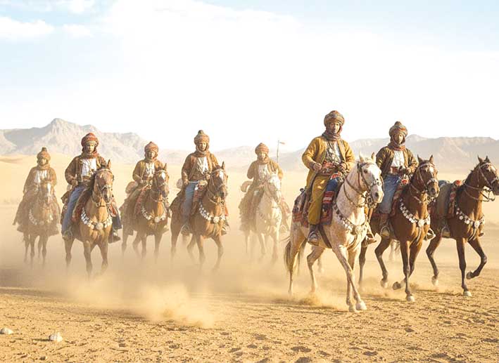 ”قلبي تفكر عربـان رحالـة”.. بكــاء على الأطلال