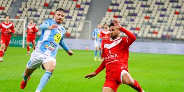 ش.بلوزداد يقلب الطاولة على أ. أقبو ..