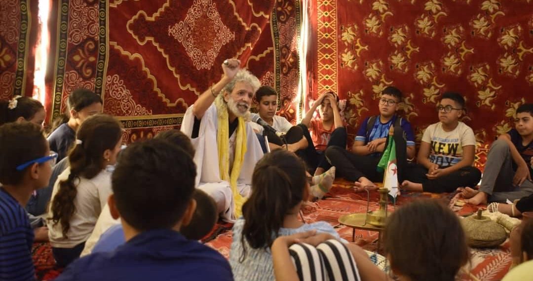 الحكايات الشّعبية..شموع تضيء  دروب المستقبل