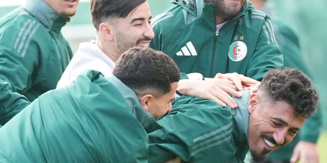 ”الخضـر” يكثفـون تحضيراتهم بمعنويـات مرتفعـة