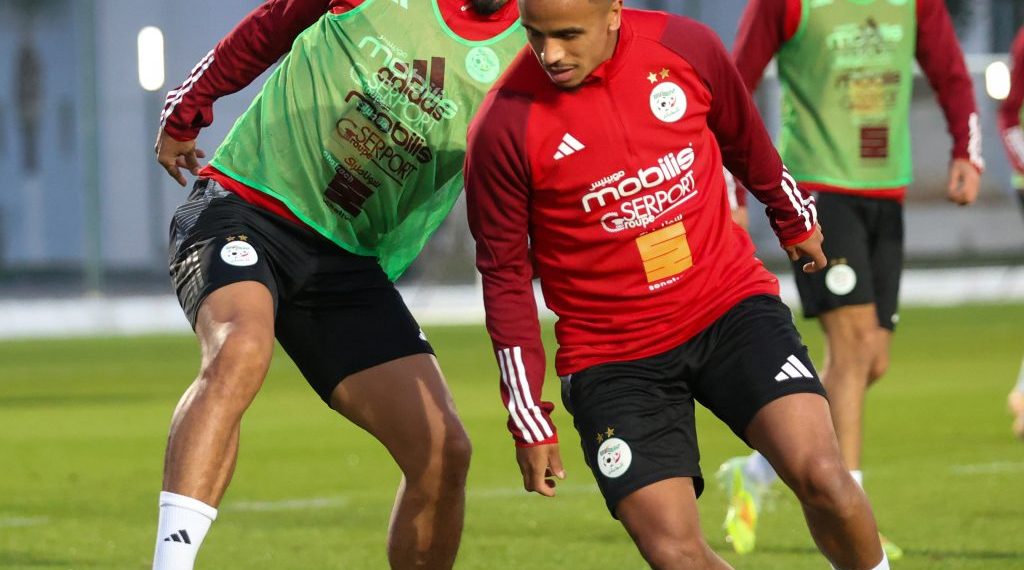 «الخضر» يواصلون تحضيراتهم المكثّفة بسيدي موسـى