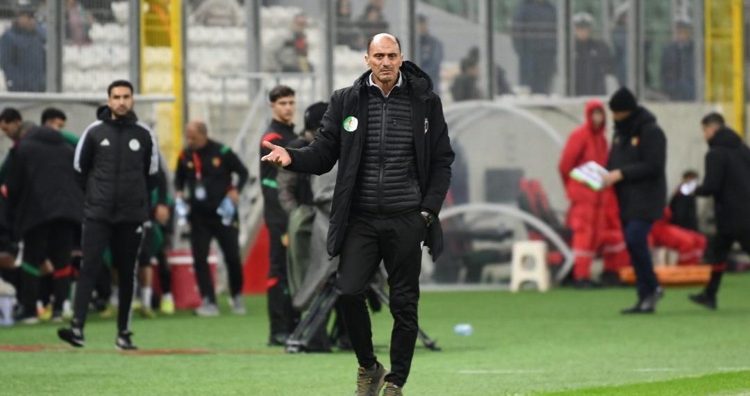 المنتخب الوطـني يسافـر إلـى التشيـك لمواصلة التحضـيرات