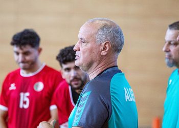 المنتخب الوطني يواصل تحضيراته المكثفة بعين البنيان