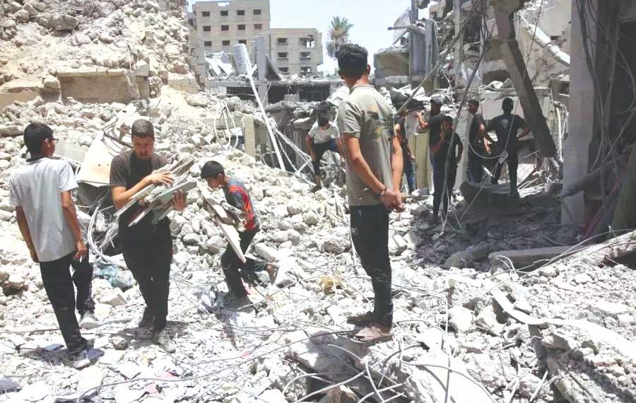 شهـداء ومصابون فـي قصف صهيوني متواصل على قطاع غـزّة