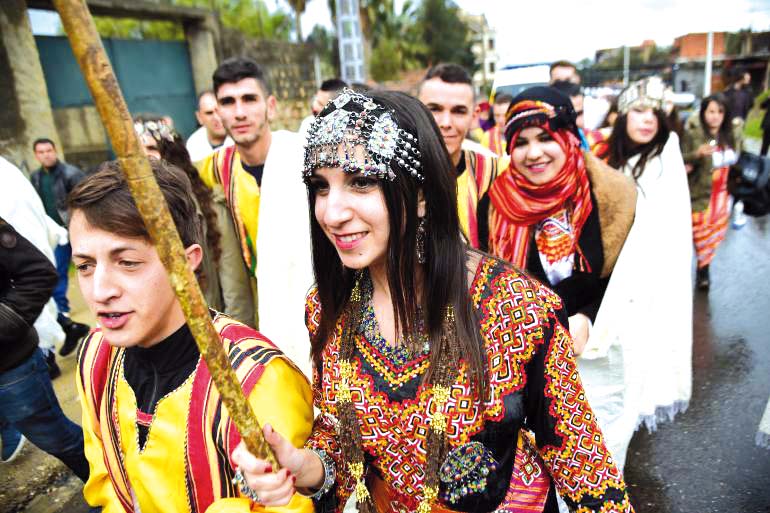 ينايـر 2976 عام جديـد.. عــام سعيد