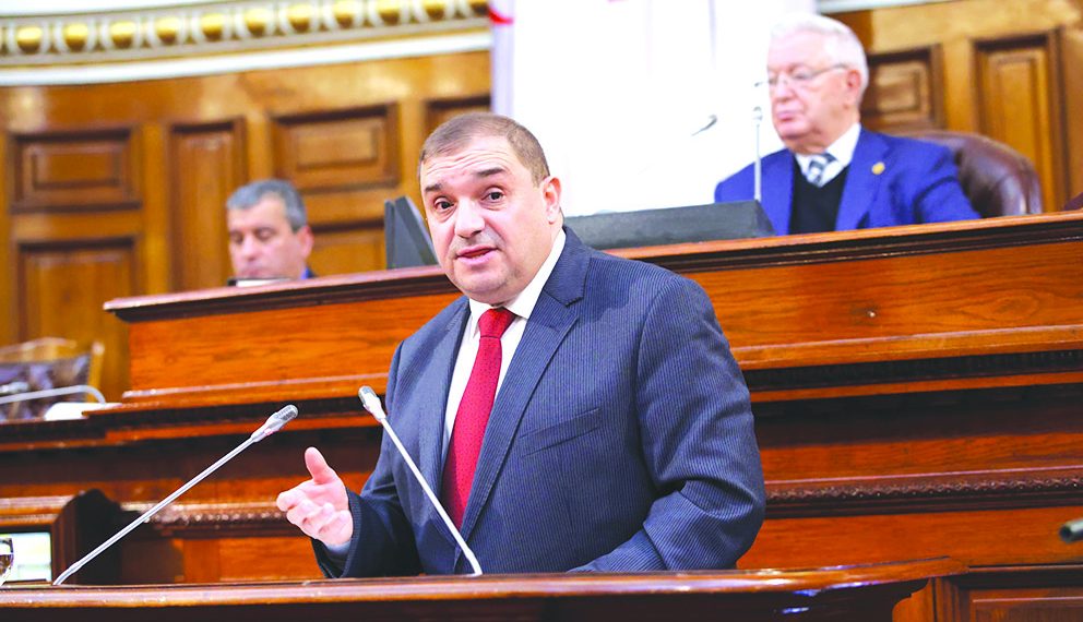 حمايـة سيادة الوطـن واستقـراره ووحدتــه الترابيـة