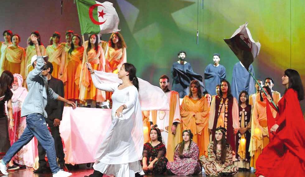 المسرح الوطني الجزائري يحيي احتفالات “يناير”