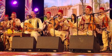 تلمسان تختم مهرجان الحوزي بتكريم نوري كوفي