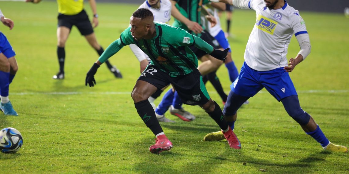 شباب قسنطينة يضيّع فرصة الارتقاء إلى الوصافة