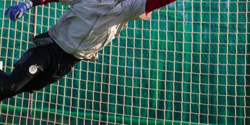 الحارس بن بوط يعلن اعتزاله اللّعب دوليًا