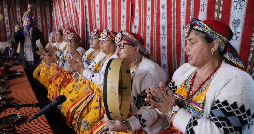 هكـذا احتفـل الجزائريـون بـــــ ”ينايــر 2976”..