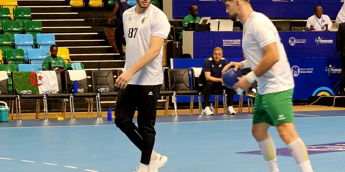 المنتخب الوطني يواجه نظــيره التونسي بطموح التواجد في النهائـي