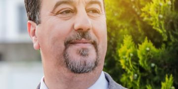 الذّكاء الاصطناعي يخـدم أصالـة الفكــرة