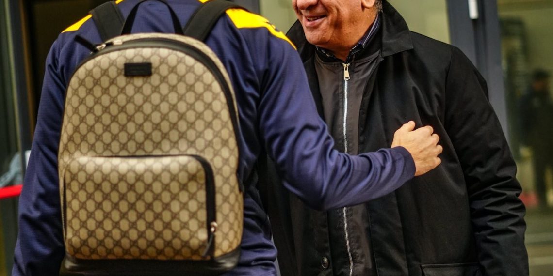 ولد علي يؤكد استمراره علـى رأس النـادي