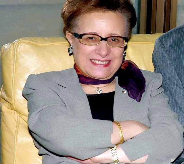 جامعـة باتنة تحتفي بأعمـال زهـور ونيسـي