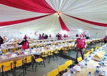 خيمة الهلال الأحمر بمعسكر.. مــلاذ دافئ لعابـري السّبيل