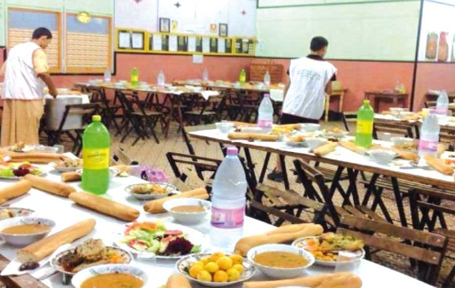 الجزائريون يتنافسون في رسم أروع صور التراحــم