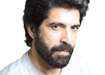 أقلّ ما أقدّمه إلى وطني.. شعري