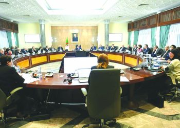 دراسة الحصيلـة السنـوية لتنفيذ توجيهـات رئيـس الجمهـورية