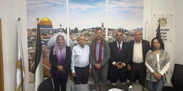 أبو الحمص يستقبل الكاتب والناشر اليوناني كاتسيكياس