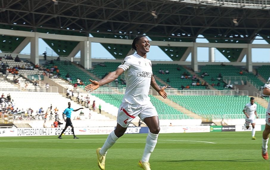 اتحـاد العاصمة يحافـظ علــى صـدارة المجموعـة الأولــى